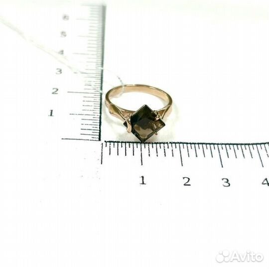 Золотое кольцо с камнем 17р