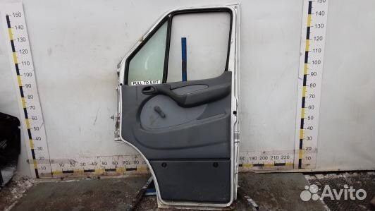 Дверь передняя правая mercedes benz sprinter 1 (AE