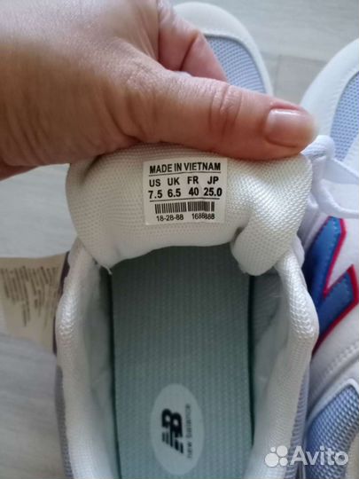 Кроссовки new balance