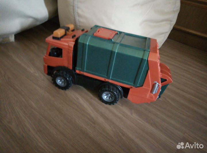 Мусоровоз, игрушка