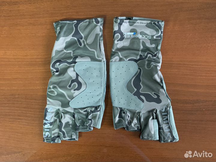 Перчатки для рыбалки simms
