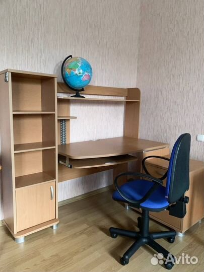 Компьютерный стол