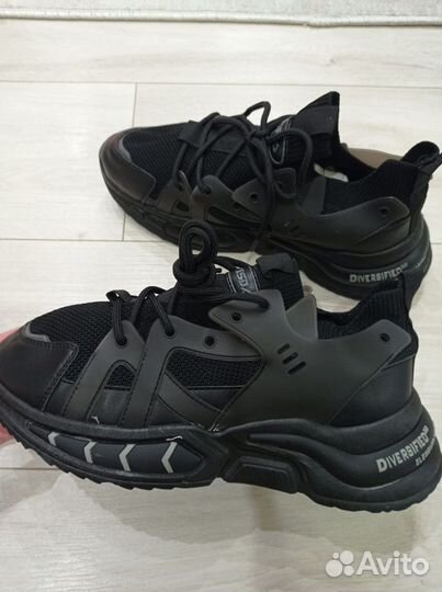 Кроссовки 40 р-р