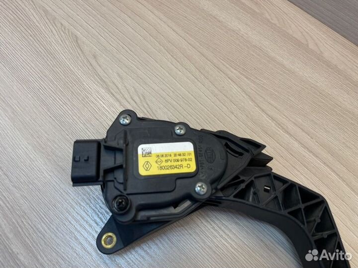 Педаль газа LADA X-Ray