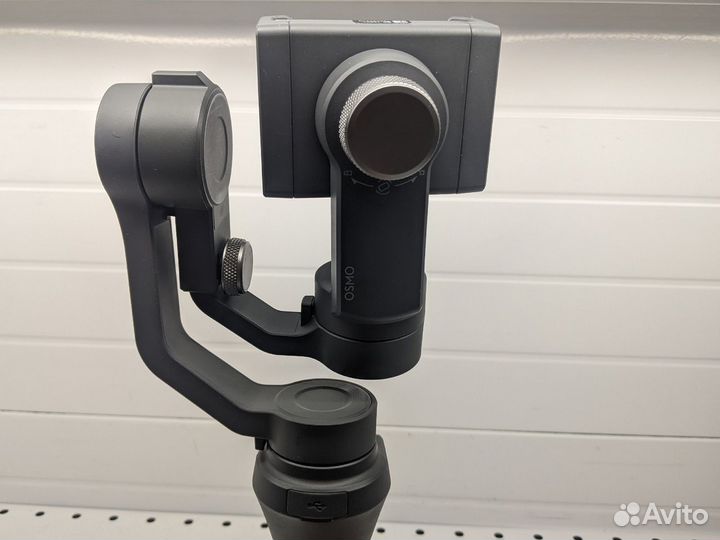 Ручной мобильный стабилизатор DJI osmo Mobile 2