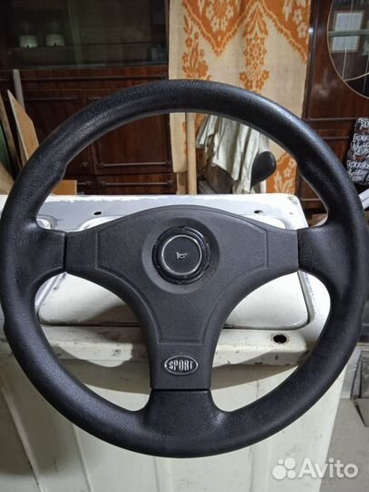 Автомобильный руль