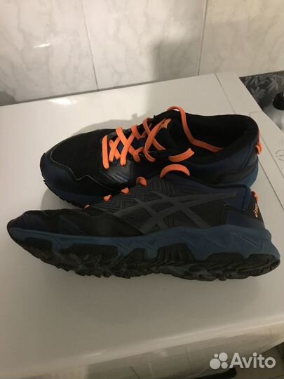 Беговые кроссовки Asics р.39