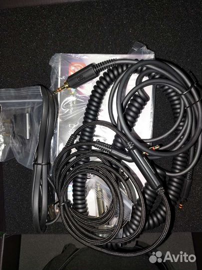 Беспроводные наушники jbl club one