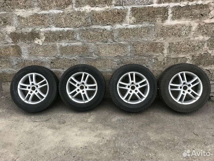Continental VancoIceContact 215/65 R16