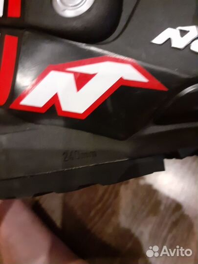 Ботинки горнолыжные