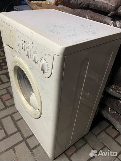 Стиральная машина indesit