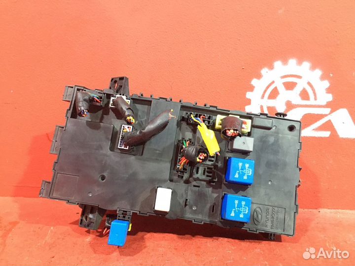 Блок предохранителей в салон Hyundai Coupe