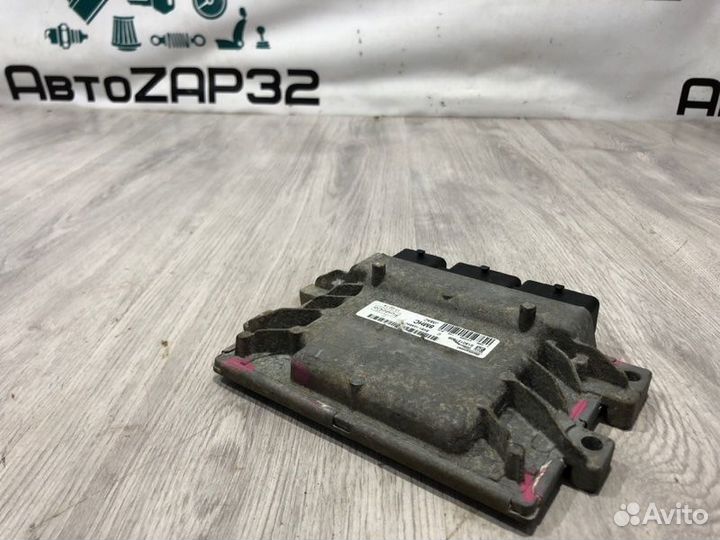 Блок управления двигателем Ford Focus 3 pnda 2011