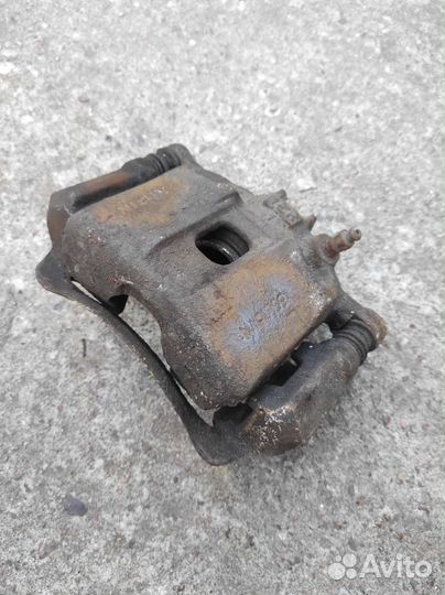 Суппорт левый передний Nissin 15cl13vn