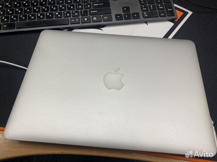Apple MacBook Air 13 2010 250gb SSD