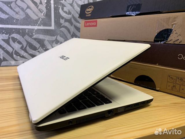 Ноутбук идеального состояния, как новый