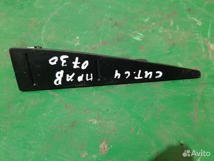 Накладка центральной консоли передняя правая