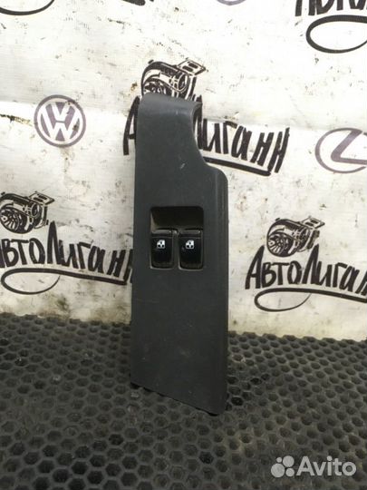 Блок управления стеклоподъемниками передний левый