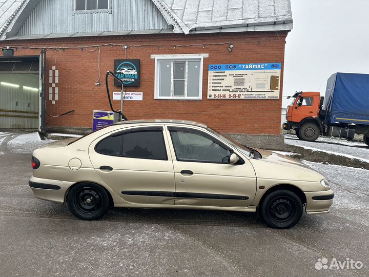 Renault Megane 1.6 AT, 1997, 301 056 км