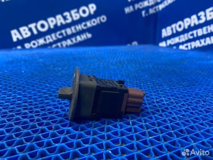 Выключатель подушки безопасности Renault Megane 2