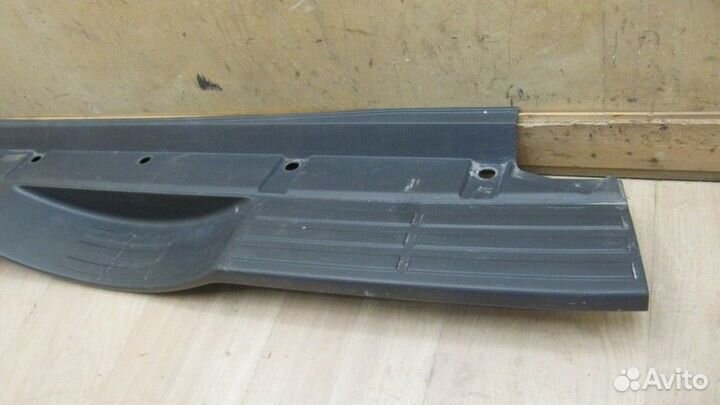 Накладка заднего бампера Mitsubishi Pajero IV 2007