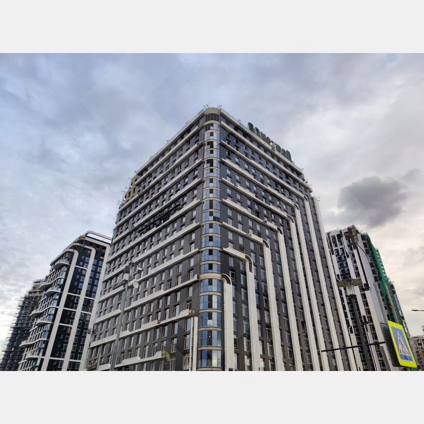 2-к. квартира, 84 м², 8/23 эт.