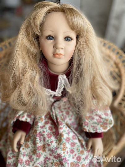 Виниловая кукла Fiba