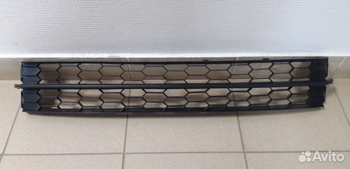 Решетка бампера Шкода Рапид (12-20)