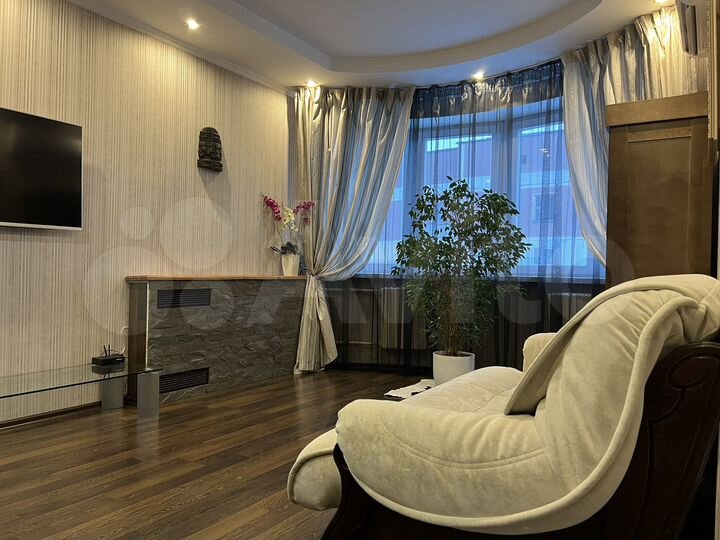 4-к. квартира, 94,5 м², 8/8 эт.