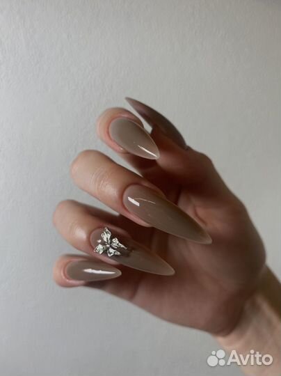 Маникюр наращивание ногтей