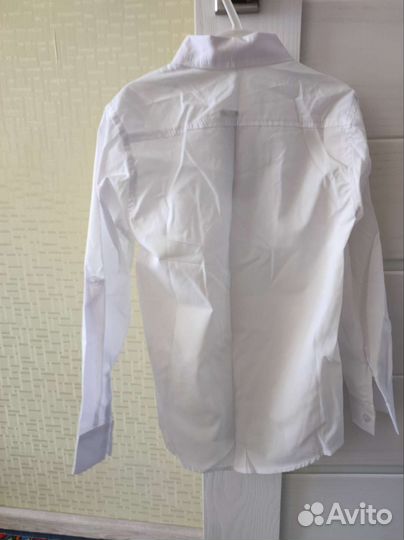 Белая рубашка новая на мальчика 110 размер