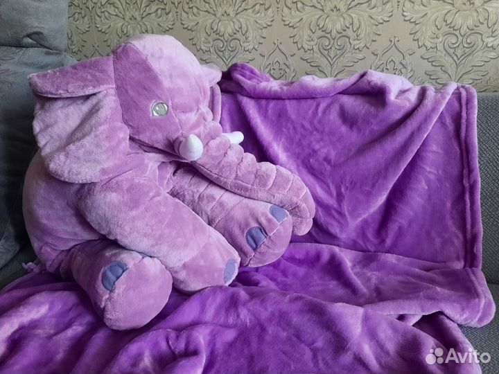 Мягкая игрушка слон с пледом внутри
