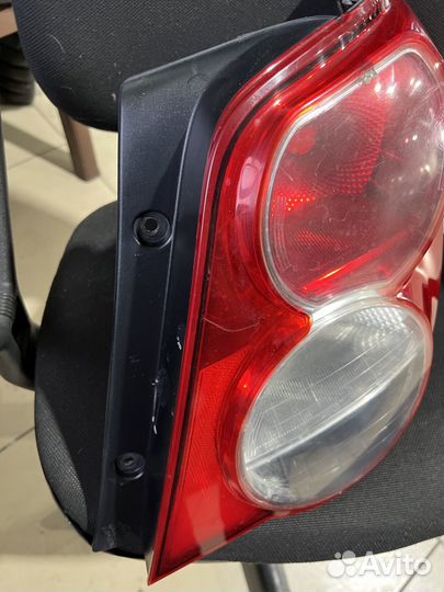 Фонарь задний правый шевроле авео т 300