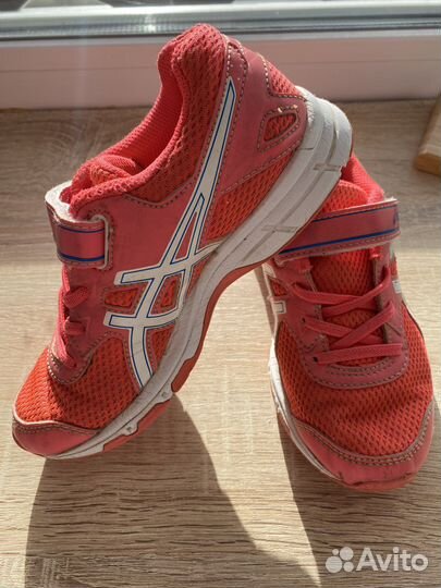 Кроссовки asics 31