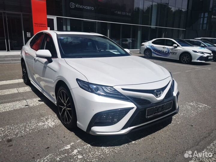 Toyota Camry 2.5 AT, 2023