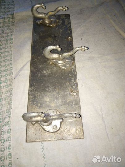 Старинная вешалка. Крючки