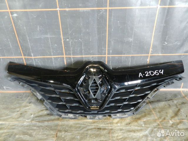 Решетка радиатора - Renault Kaptur