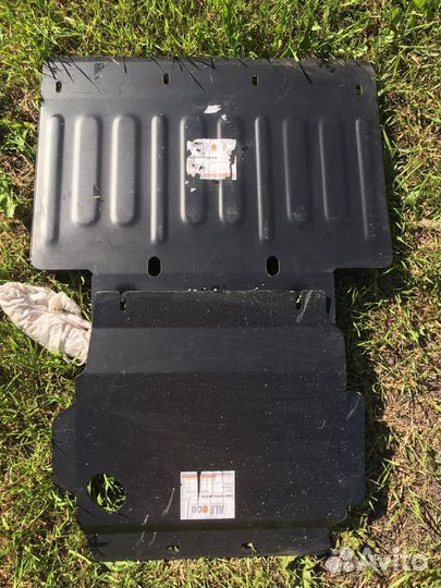 Продам защиту картера на Инфинити QX56. QX80