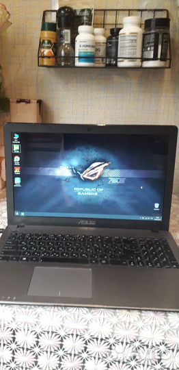 Ноутбук asus x550cc/i5/Geforce 720m/ssd 512