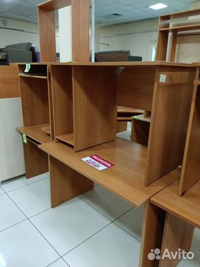 Б 5 Столы офисные, компьютерные, письменные