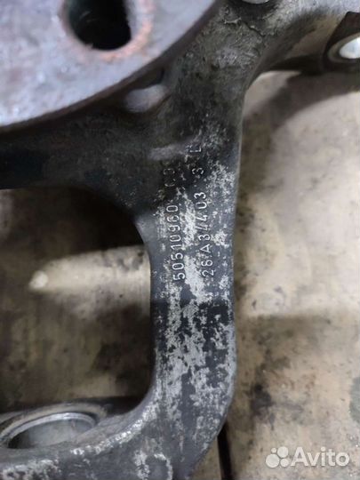 Alfa Romeo 159 Поворотный кулак левый 50510960