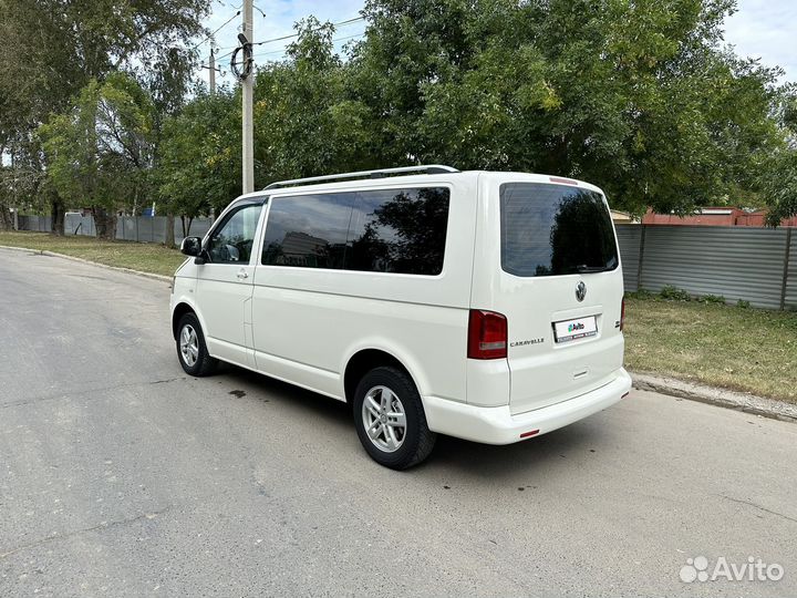Volkswagen Caravelle, 2011