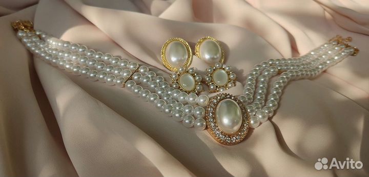 Чокер и сережки