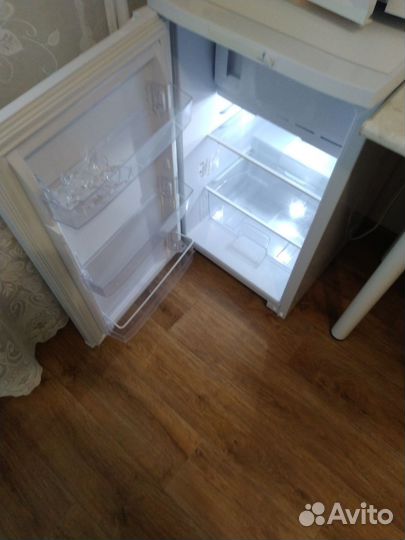 Холодильник маленький