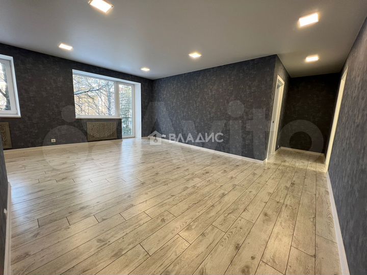 2-к. квартира, 58 м², 3/4 эт.