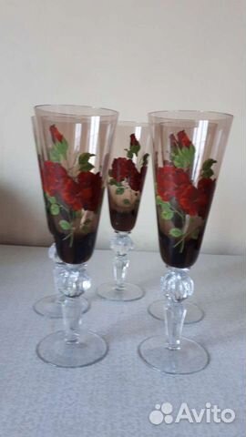 Фужеры из тёмного стекла