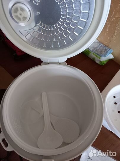 Мультиварка новая