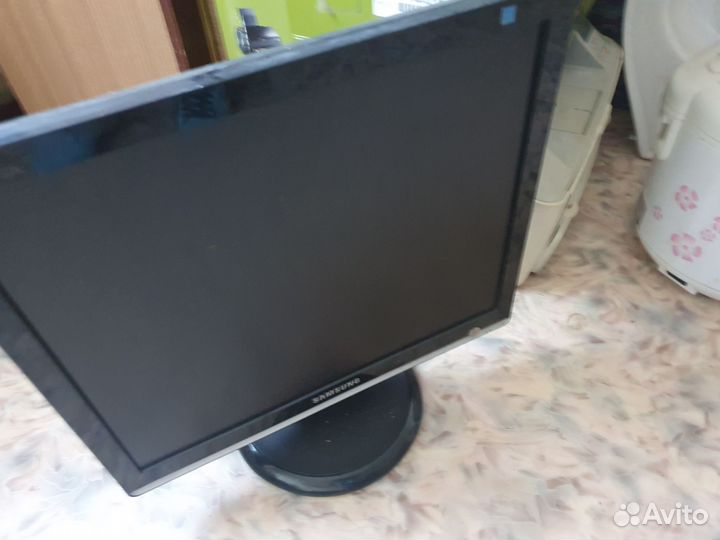 Монитор Samsung