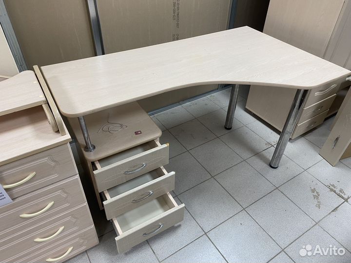 Стол Школьника (компьютерный)