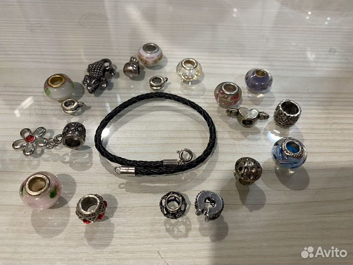 Комплект браслет с шармами